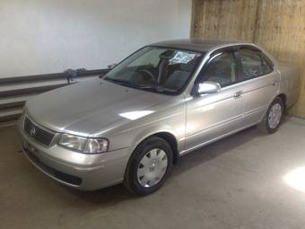2003 Nissan Sunny Photos
