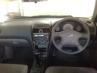 2003 Nissan Sunny Images