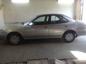 2003 Nissan Sunny Pictures