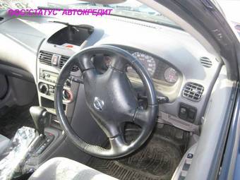 2003 Nissan Sunny Photos