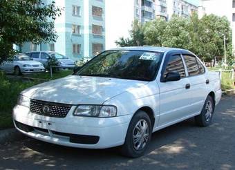 2003 Nissan Sunny Photos