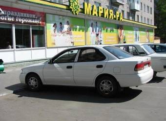 2003 Nissan Sunny Photos