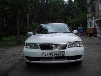 2003 Nissan Sunny Photos