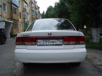 2003 Nissan Sunny Photos