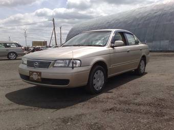 2003 Nissan Sunny Photos