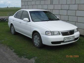 2003 Nissan Sunny Photos