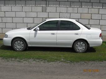 2003 Nissan Sunny Pictures