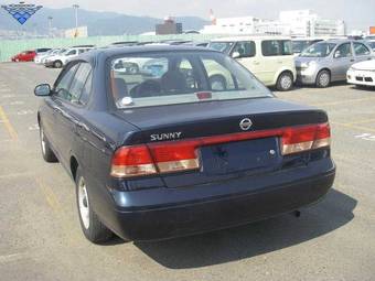 2003 Nissan Sunny Photos