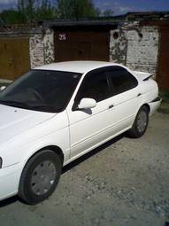 2003 Nissan Sunny Photos