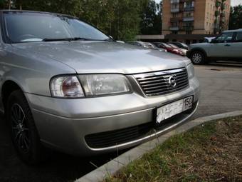 2003 Nissan Sunny Pictures