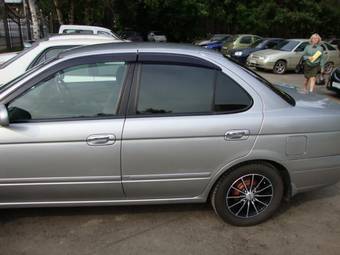 2003 Nissan Sunny Pictures