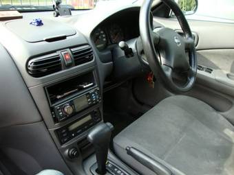 2003 Nissan Sunny Photos