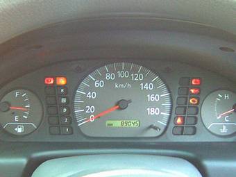 2003 Nissan Sunny Photos
