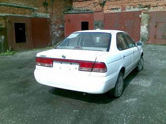 2003 Nissan Sunny Photos