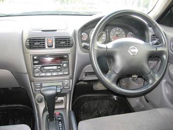 2003 Nissan Sunny Photos