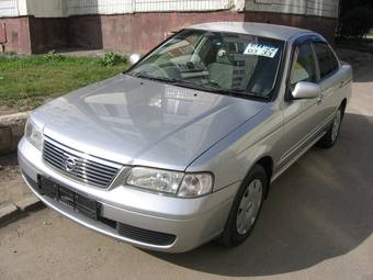 2003 Nissan Sunny Photos