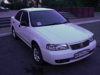 2003 Nissan Sunny Images