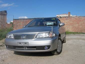 2003 Nissan Sunny Pictures