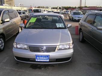 2003 Nissan Sunny Photos