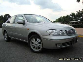 2003 Nissan Sunny Pictures