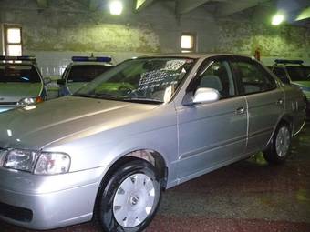 2003 Nissan Sunny Photos