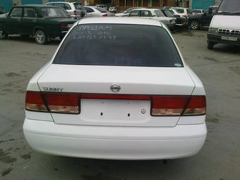 2003 Nissan Sunny Photos