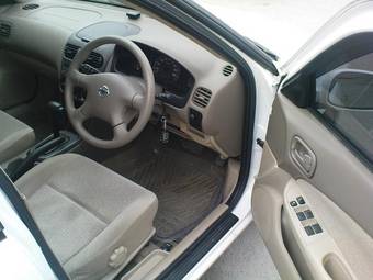 2003 Nissan Sunny Photos