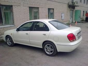 2003 Nissan Sunny Photos