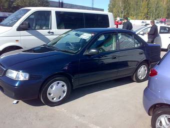 2003 Nissan Sunny Photos