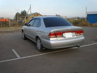 2003 Nissan Sunny Pictures