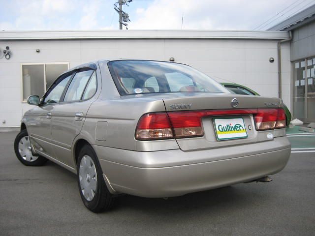 2004 Nissan Sunny