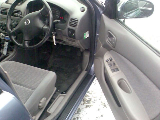 2004 Nissan Sunny