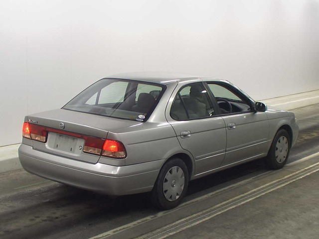2004 Nissan Sunny