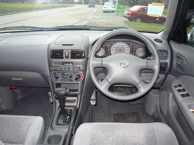 2004 Nissan Sunny