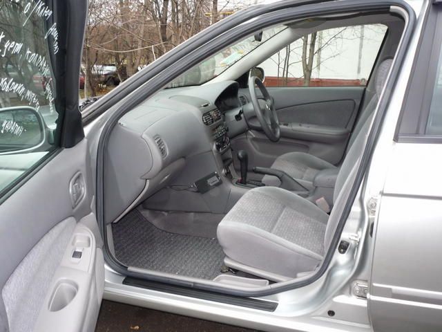 2004 Nissan Sunny