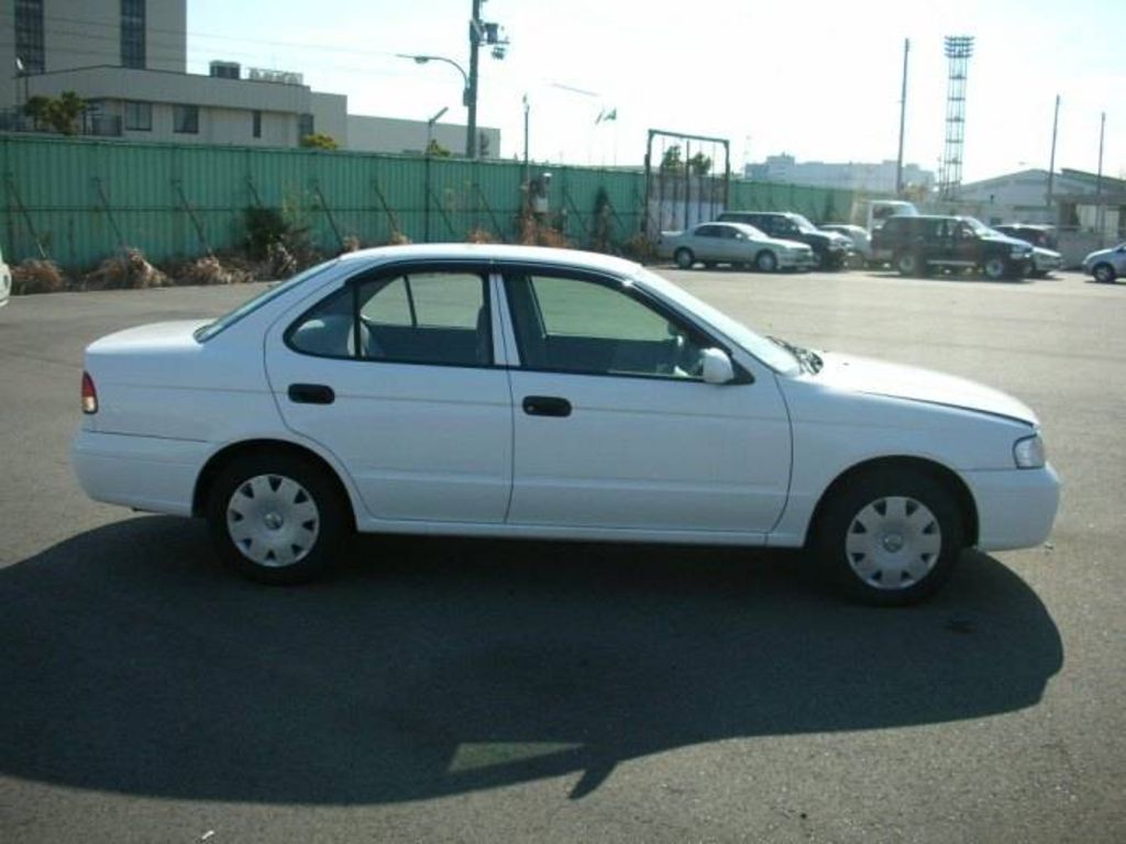 2004 Nissan Sunny