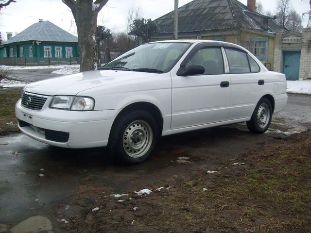 2004 Nissan Sunny