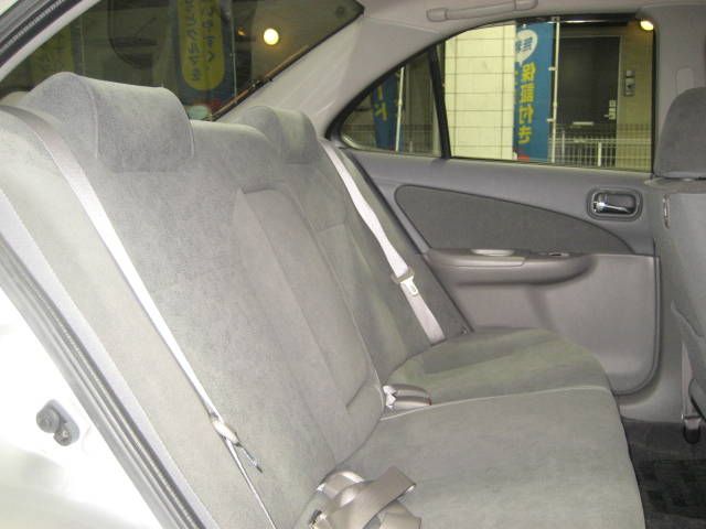 2004 Nissan Sunny