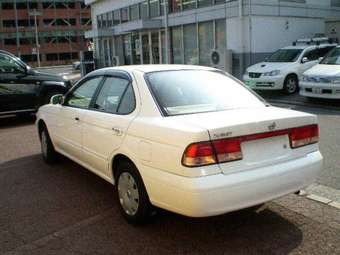 2004 Nissan Sunny Images