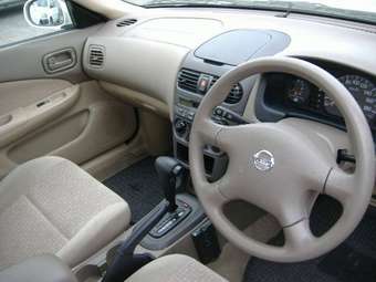 2004 Nissan Sunny Pictures