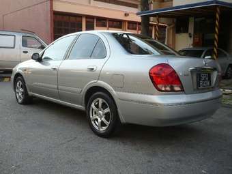 2004 Nissan Sunny Pictures