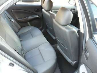 2004 Nissan Sunny Photos