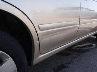 2004 Nissan Sunny Pictures