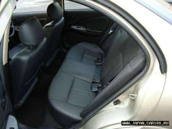2004 Nissan Sunny Images