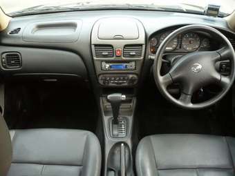 2004 Nissan Sunny Photos