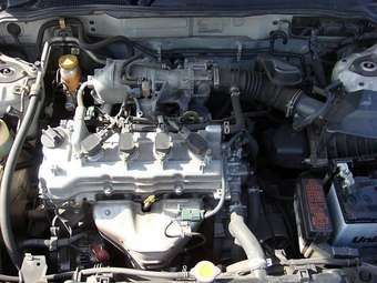 2004 Nissan Sunny Photos