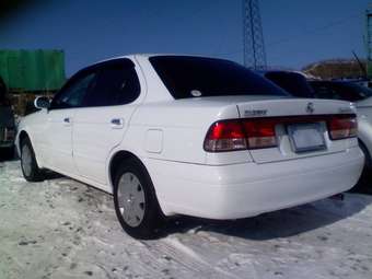 2004 Nissan Sunny Photos