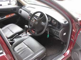 2004 Nissan Sunny Photos