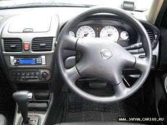 2004 Nissan Sunny Images