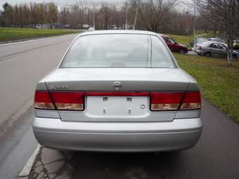 2004 Nissan Sunny Pictures